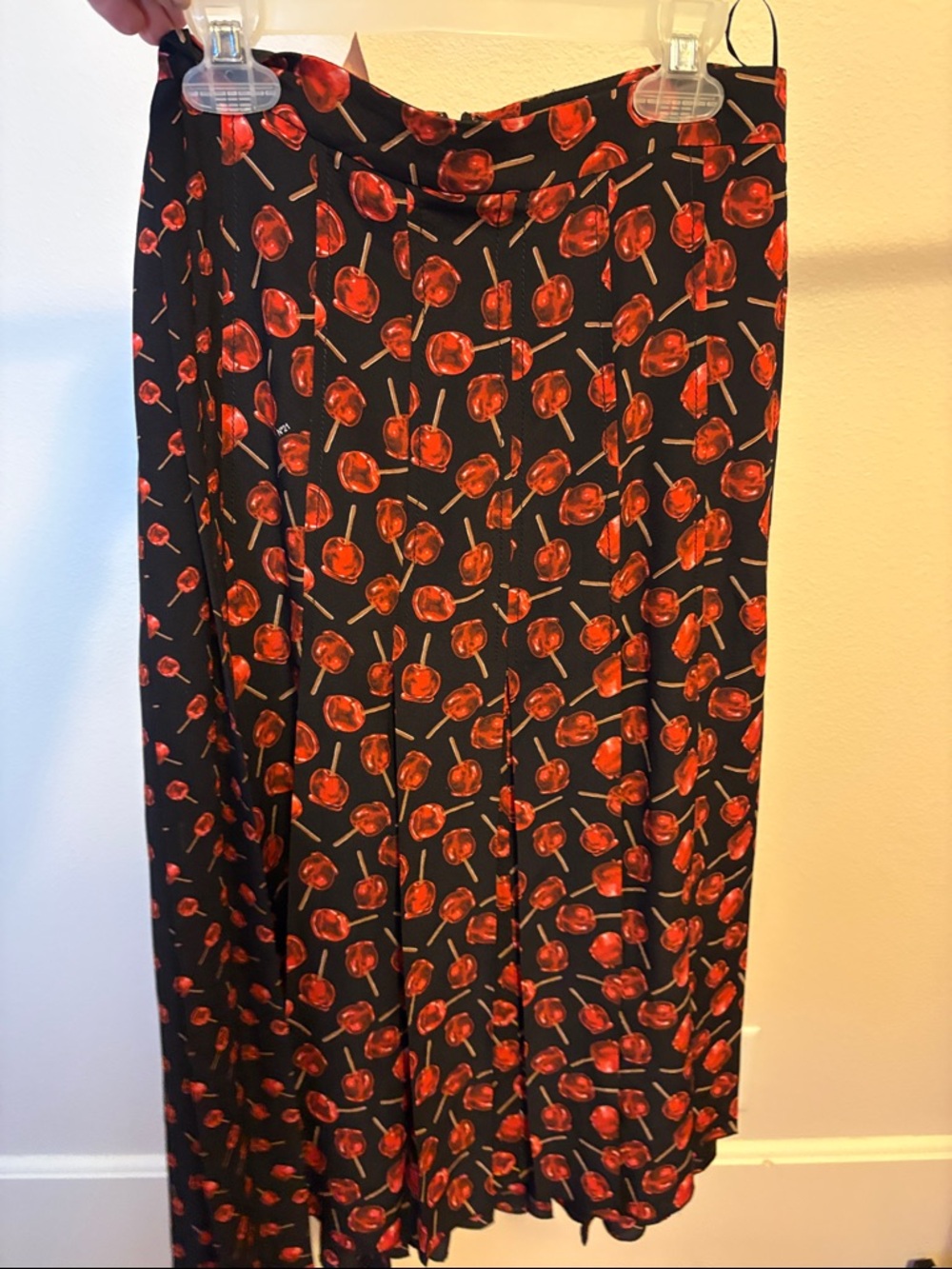 Gorgeous Italian silk skirt in fun candy apple print